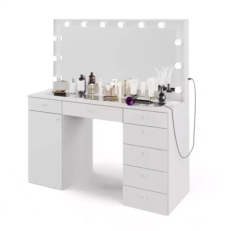 Leila Lighted Makeup Vanity - Boahaus